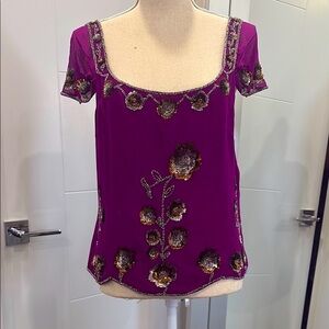 Like new! Embellished Beaded Purple Fuchsia Top Blouse Cap Sleeves Sz L Elegant